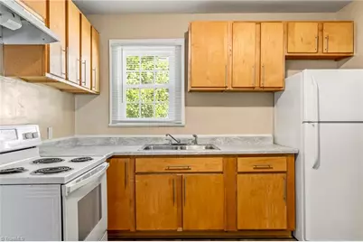 437 W 24th Street, Winston-Salem, NC 27105 - Photo 16