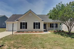 5828 Huckleberry Ct, Winston-Salem, NC 27105 - Photo 2