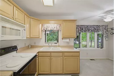 104 Willowbrook Drive, Thomasville, NC 27360 - Photo 12