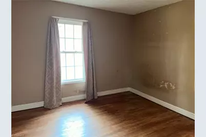 309 Wentworth Street, Reidsville, NC 27320 - Photo 6