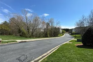 4306 Timberbrooke Dr, Greensboro, NC 27409 - Photo 44