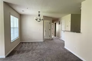 4306 Timberbrooke Dr, Greensboro, NC 27409 - Photo 8