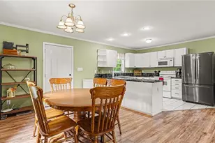 809 Carolina Ave, Thomasville, NC 27360 - Photo 6