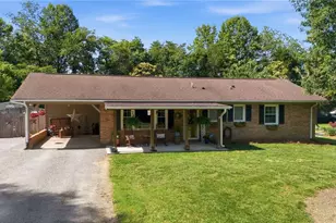 433 Belvue Dr, Mount Airy, NC 27030 - Photo 4