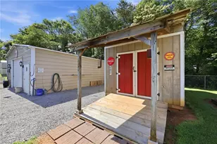 433 Belvue Dr, Mount Airy, NC 27030 - Photo 38