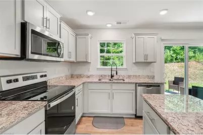 405 Gulliver Court, Greensboro, NC 27405 - Photo 10