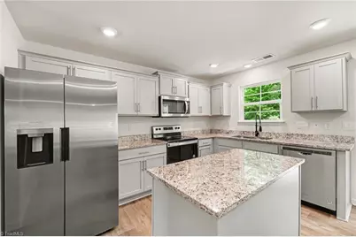 405 Gulliver Court, Greensboro, NC 27405 - Photo 8
