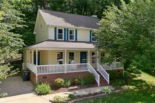 4714 Pine Hollow Ln, Greensboro, NC 27410 - Photo 2