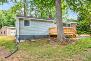 172 Foster Mill Rd, Wilkesboro, NC 28697 - Photo 2
