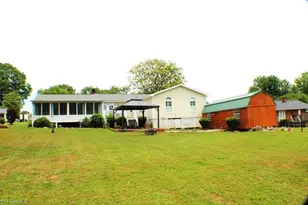 259 Chatham Rd, Mount Airy, NC 27030 - Photo 4
