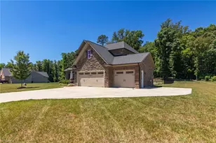 5009 Labella Ct, Kernersville, NC 27284 - Photo 2