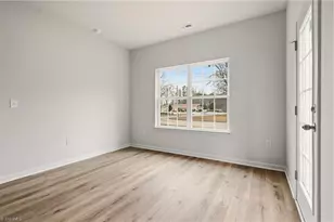 1003 Moody St, Greensboro, NC 27401 - Photo 8