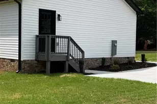 121 Smith Ave, Lexington, NC 27292 - Photo 4