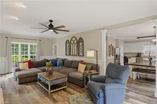 1733 Abbottsford Dr, Kernersville, NC 27284 - Photo 4