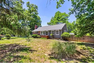 2703 Rockwood Road, Greensboro, NC 27408 - Photo 2