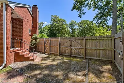 2703 Rockwood Road, Greensboro, NC 27408 - Photo 28
