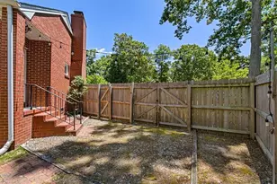 2703 Rockwood Rd, Greensboro, NC 27408 - Photo 28