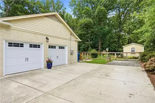 4804 Brookhaven Dr, Greensboro, NC 27406 - Photo 30
