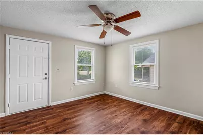 104 S Raleigh Street, Greensboro, NC 27401 - Photo 8