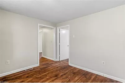 104 S Raleigh Street, Greensboro, NC 27401 - Photo 16