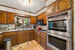 421 Flyntvalley Dr, Winston-Salem, NC 27104 - Photo 14