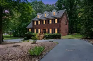 114 Willoughby Park Dr, High Point, NC 27265 - Photo 2