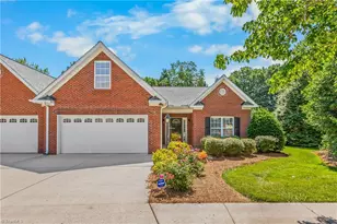 1595 Langdon Village Dr, Clemmons, NC 27012 - Photo 2