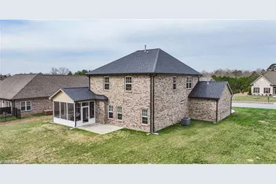 2826 Fallin Court, High Point, NC 27262 - Photo 2