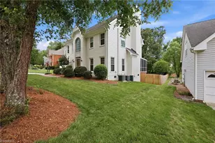 307 Overman St, Greensboro, NC 27410 - Photo 2