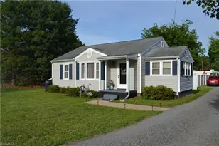 305 N 10th Ave, Mayodan, NC 27027 - Photo 2