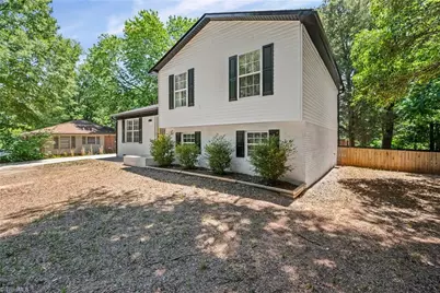 1111 5th Avenue, Lexington, NC 27295 - Photo 2