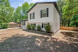 1111 5th Ave, Lexington, NC 27295 - Photo 2