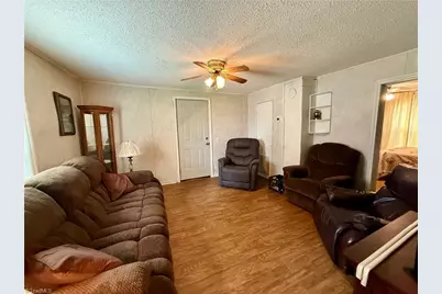 212 S 6th Avenue, Mayodan, NC 27027 - Photo 10