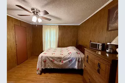 212 S 6th Avenue, Mayodan, NC 27027 - Photo 16