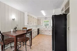 1263 Marlborough Ln, Winston-Salem, NC 27105 - Photo 10