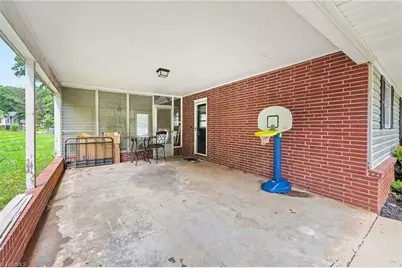 1263 Marlborough Lane, Winston-Salem, NC 27105 - Photo 4