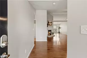 4303 River Crest Ln, Greensboro, NC 27409 - Photo 4