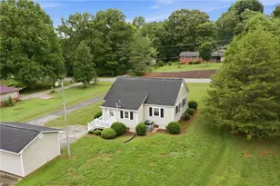 603 Westminster Dr, Statesville, NC 28677 - Photo 4