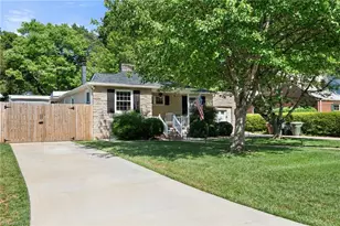2304 Fairfield Ave, Greensboro, NC 27408 - Photo 6