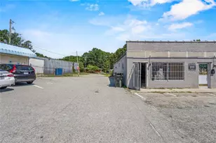 2029 E Market St, Greensboro, NC 27401 - Photo 2