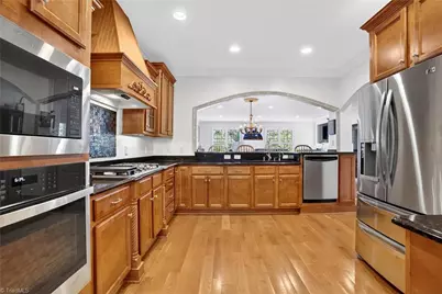 4127 Flagstick Court, Jamestown, NC 27282 - Photo 8