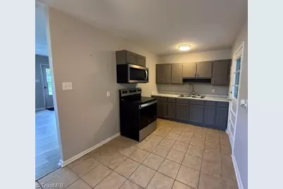 1012 Meadowbrook Boulevard, High Point, NC 27260 - Photo 6