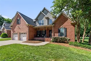 192 Loganberry Ct, Clemmons, NC 27012 - Photo 2