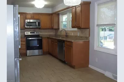 2510 Fairway Drive, Greensboro, NC 27408 - Photo 2