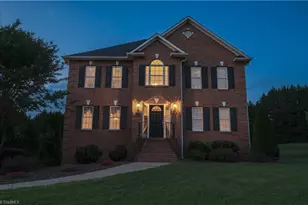 563 Garden Valley Dr, Winston-Salem, NC 27107 - Photo 2
