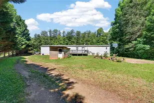 1709 Bud Tilley Rd, Pinnacle, NC 27043 - Photo 2