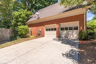 3106 Cabarrus Dr, Greensboro, NC 27407 - Photo 32
