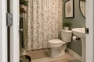 802 Sugarberry Ln, Greensboro, NC 27455 - Photo 16