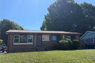 504 Hemingway St, Winston-Salem, NC 27127 - Photo 2