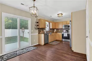 6051 Birkdale Dr, High Point, NC 27265 - Photo 12